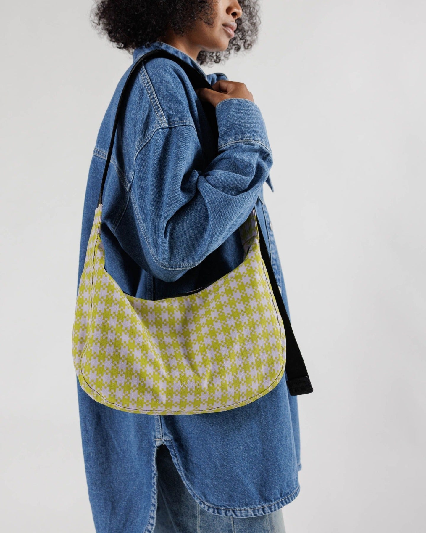 BAGGU Medium Crescent Bag - Pink Pistachio Pixel Gingham