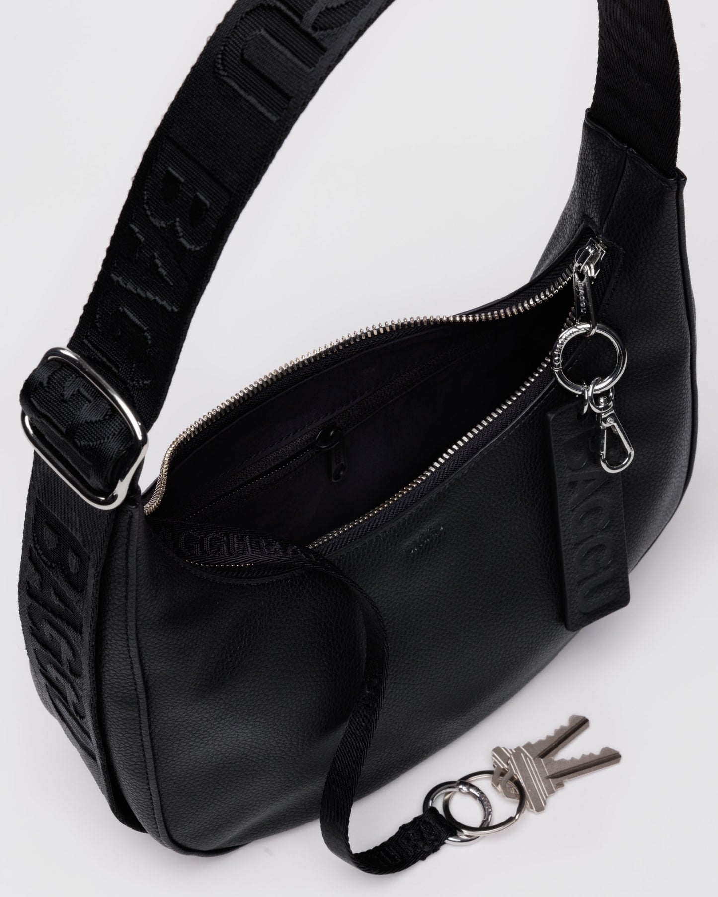 BAGGU Recycled Leather Crescent Bag Small - Black