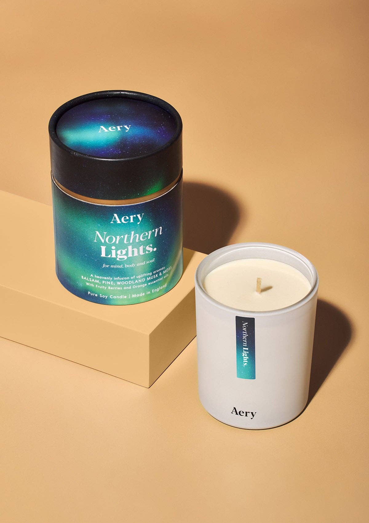 Aery Living - Northern Lights Duftlys - Furu & Skogsbær - COLORPOP