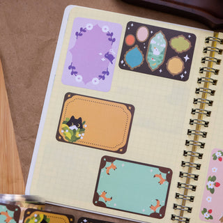 Rull med 100 Etiketter - Retro Frames