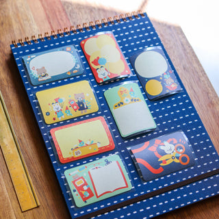 Rull med 100 Etiketter - Journal and Craft