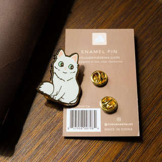 Pins - Hvit Katt