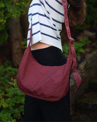 BAGGU Medium Crescent Bag - Mahogany