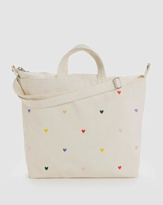 BAGGU Horizontal Zip Duck Bag Embroidered Hearts