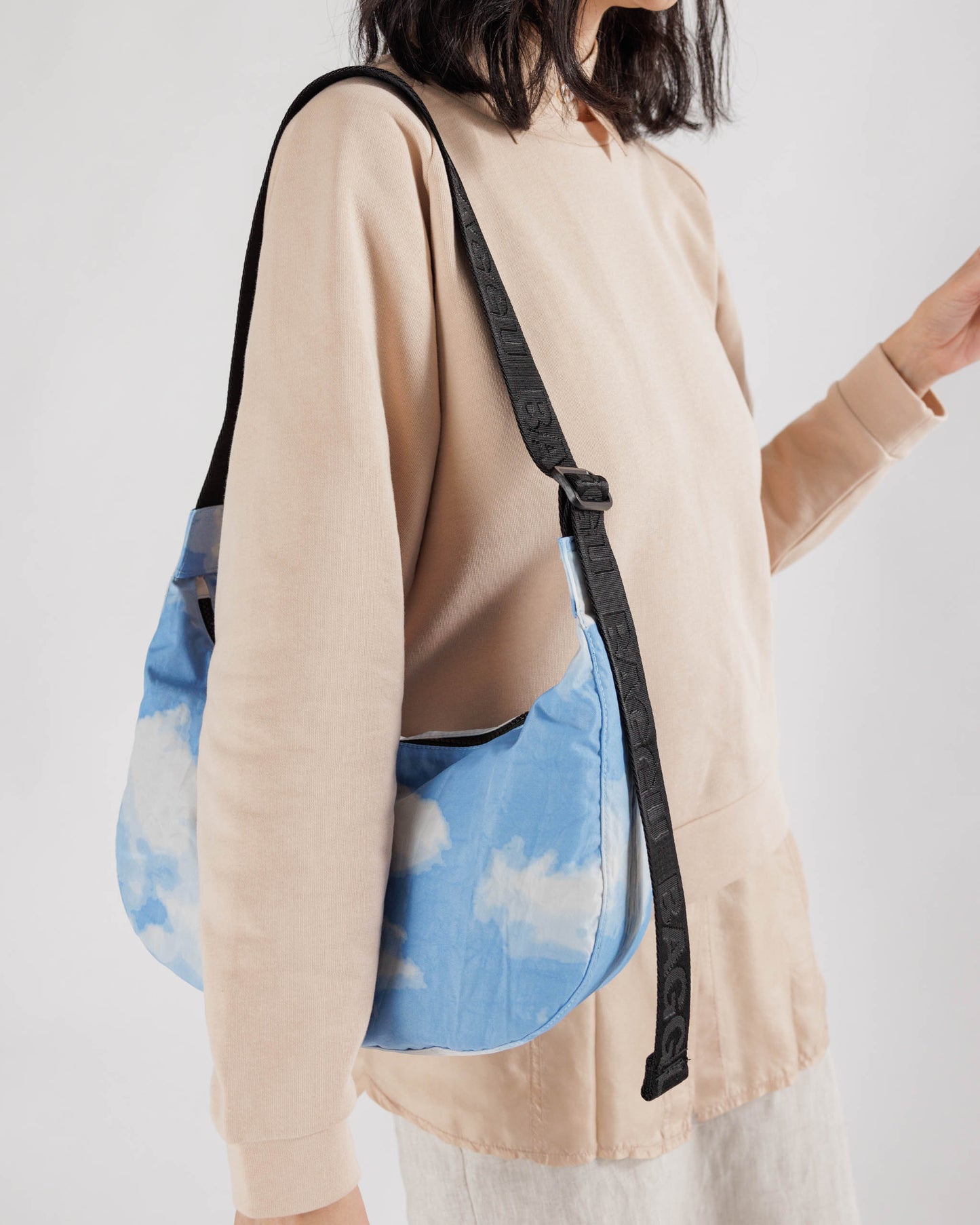BAGGU Medium Crescent Bag - Clouds