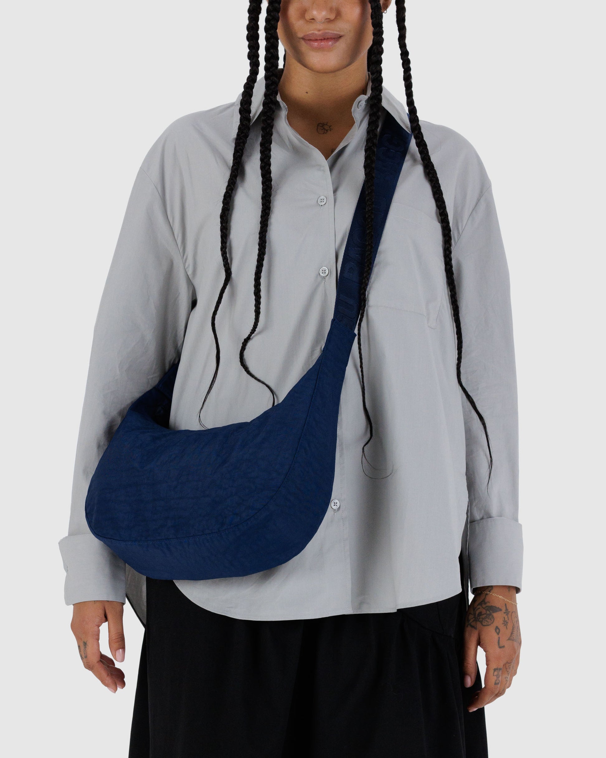 BAGGU Medium Crescent Bag - Navy