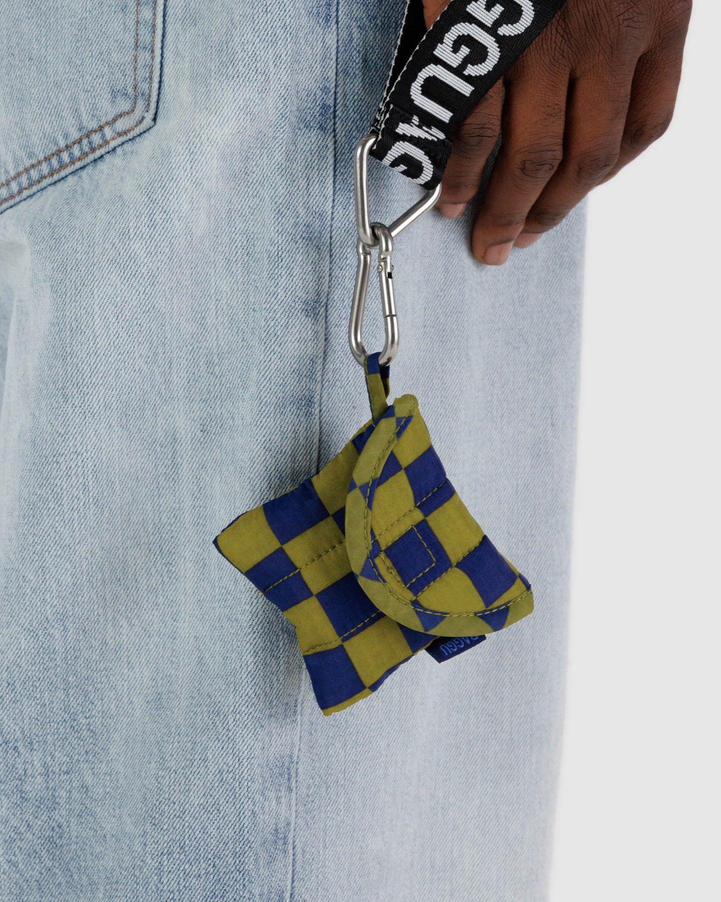 BAGGU Puffy Earbuds Case - Pear Navy Check