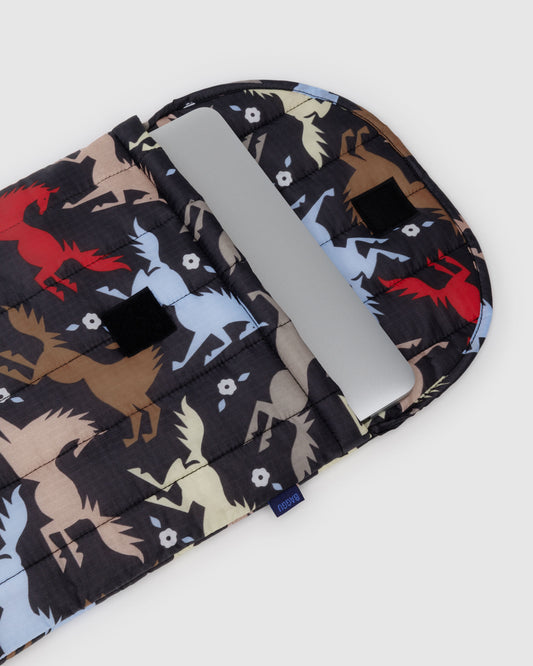 BAGGU Puffy Laptop Sleeve 16" - Horse Cut Outs