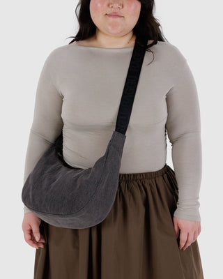 BAGGU - BAGGU Medium Denim Crescent Bag - Washed Black Denim - COLORPOP