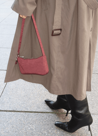 BAGGU - BAGGU Nylon Pochette - Mahogany - COLORPOP