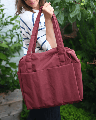 BAGGU - BAGGU Small Cloud Carry - On Bag - Mahogany - COLORPOP