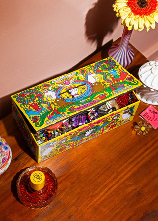 Gentle Thrills - Treasures tin