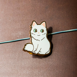 Pins - Hvit Katt