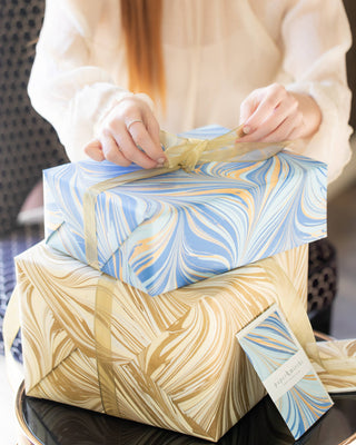 Håndlaget Marmorert Papir - Fountain Waves Blue Gold