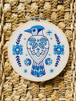 Hook, Line & Tinker Embroidery Kits - Folk Blue Jay - Broderi Kit - COLORPOP