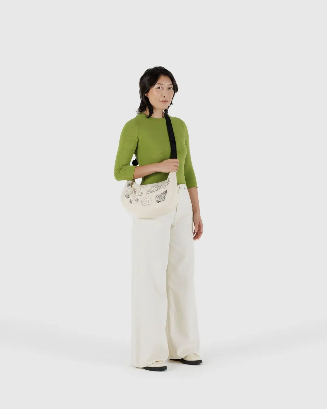 BAGGU Medium Crescent Bag - Embroidered Shells
