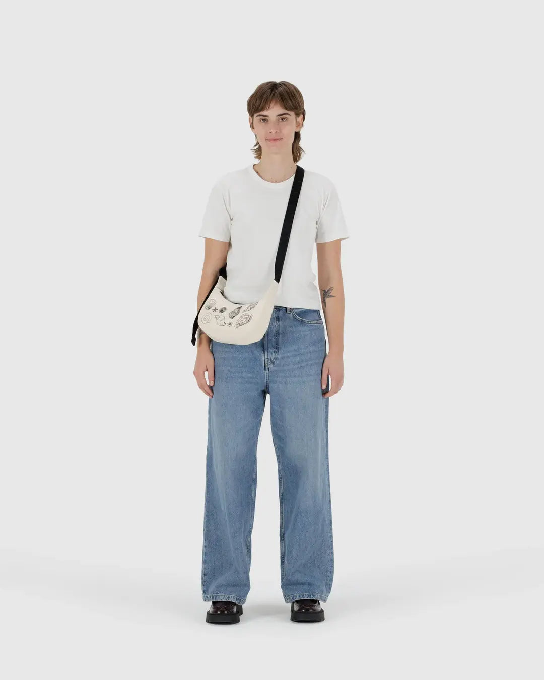 BAGGU Small Crescent Bag - Embroidered Shells