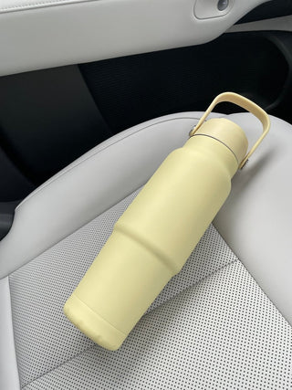 IZY Bottles - IZY Drikkeflaske Med Sugerør - Butter Yellow 900ML - COLORPOP