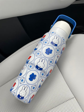IZY Bottles - IZY Drikkeflaske med Sugerør - Delft Fliser Miffy - 900ml - COLORPOP