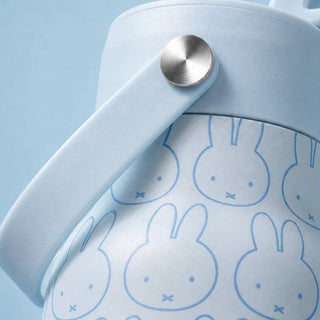 IZY Bottles - IZY Drikkeflaske med Sugerør - Lyseblå Miffy 900ml - COLORPOP
