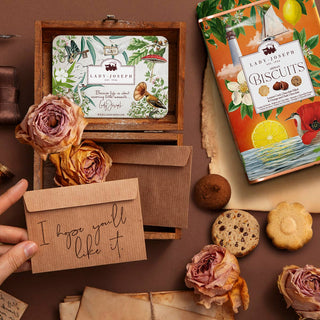 Lady Joseph - Assorterte Kjeks i Vakker Metallboks - COLORPOP