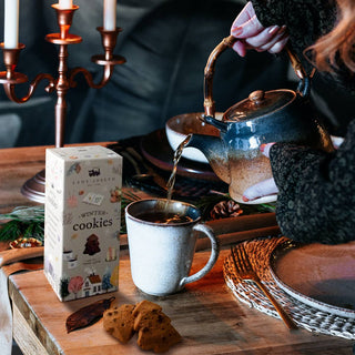 Lady Joseph - Sjokoladekjeks formet som Grantrær - COLORPOP