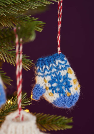 Namaste - Faire Trade Julepynt - Sett med genser, lue og vott - COLORPOP