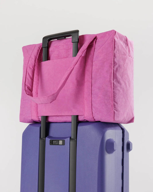 BAGGU Cloud Carry-On Bag (black & extra pink)