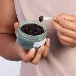 UpCircle - UpCircle Body Scrub – Skrubb med kaffe, sitrongress og sheasmør (220ml) - COLORPOP